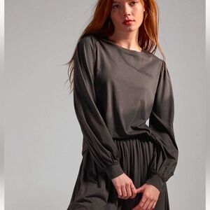 Lunya organic cotton long sleeve top and shorts.